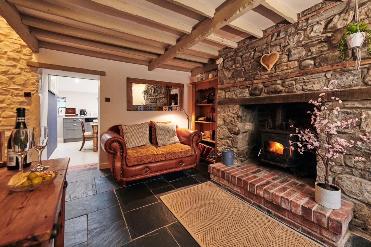 Goilan Goch Villa Ландейло Екстериор снимка